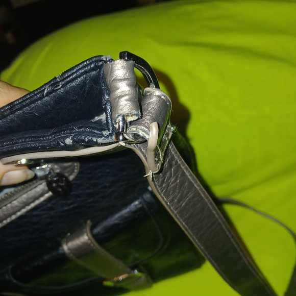 Damsel in defense - Picture 6 of 10